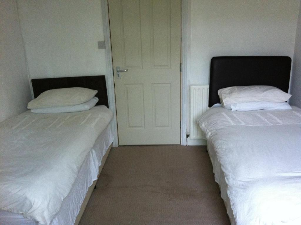 Carronbridge Guest House Kilsyth Phòng bức ảnh